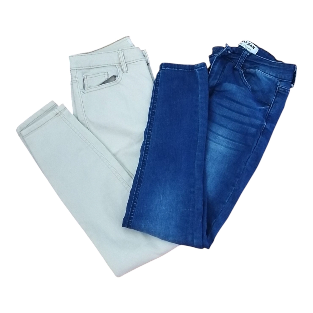 2 Jeana Skinny Blue and Cream Jeans Sleek Fit for 15$